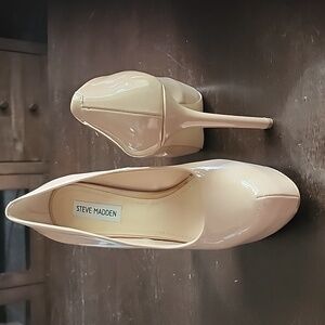 Babylonn Fawn Patent Heels